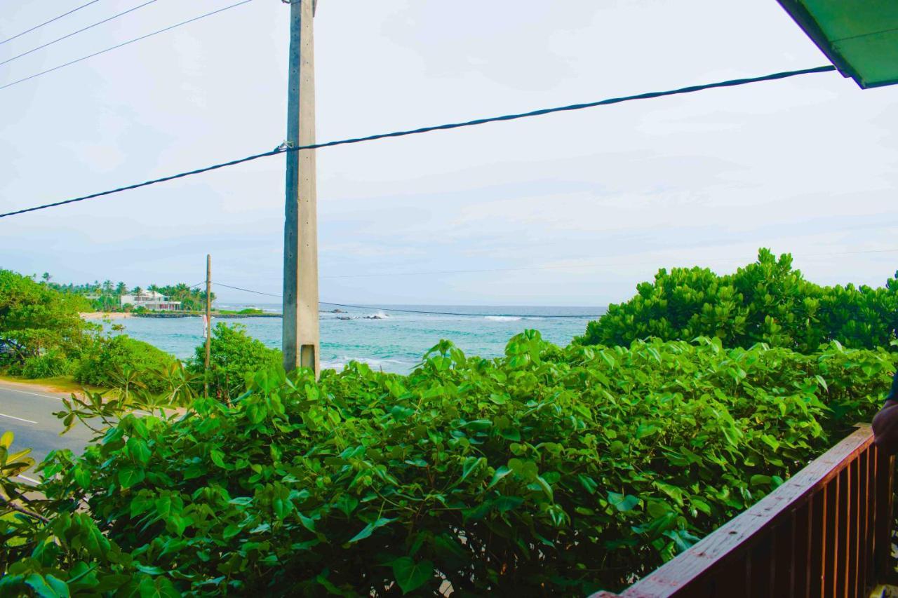 Surfers Paradise Weligama Bagian luar foto